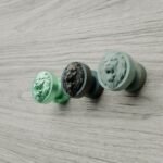 Classica Round, Roaring Lion, S, Light Emerald, color comparison