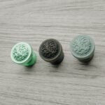 Comparaison couleur Vert : poignée de meuble Rond Classica Rinceaux S en bronze et résine biosourcée (Holdon Paris)