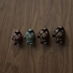 Comparaison couleur Marron : poignée de meuble Torse Florentin M en bronze et cuivre (Holdon Paris)