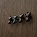 Comparaison couleur Marron : poignée de meuble Torse Vénitien L en bronze et cuivre (Holdon Paris)